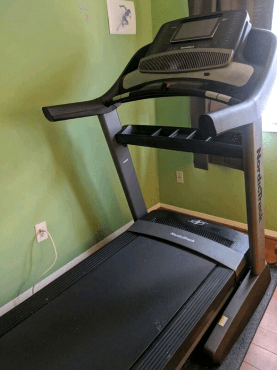 Nordictrack T 9.5s is a great budget option when it comes to treadmills with incline