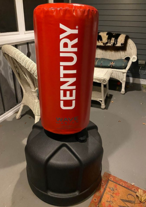 Century Original Wavemaster Free-Standing Bag Is a great floor punching bag from Century