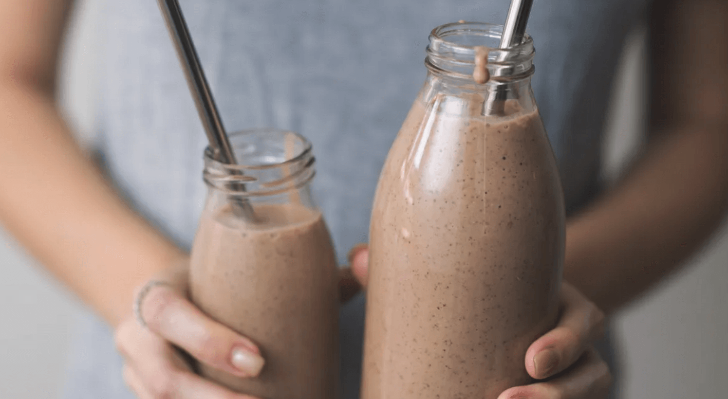 Learn how to make shakes by blending every ingredients